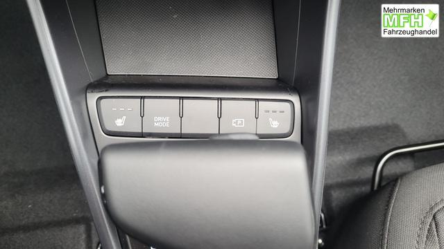 Hyundai i20 Family Family*Navi*Shzg*Lhzg*PDC*Cam*16Zoll*ACA* 