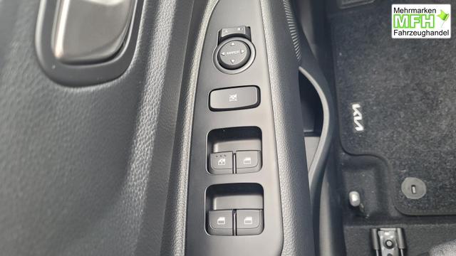 Kia Stonic Silver AT*Navi*Shzg*Lhzg*PDCv+h*Cam*16Zoll*LED 