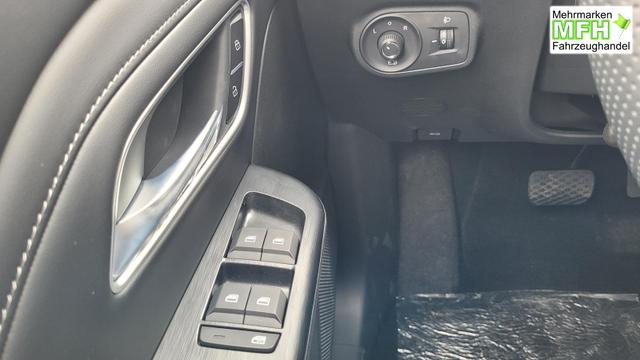 MG ZS 1.5 Hybrid+ 145 kW Luxury AT Luxury+Navi+SHZ+Kamera+ACA+18 