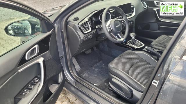 Kia Ceed Gold 1.5 AT*LED*Navi*Shzg*Lhzg*PDC*Cam*17Zoll* 