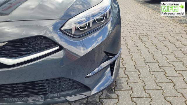Kia Ceed Gold 1.5 AT*LED*Navi*Shzg*Lhzg*PDC*Cam*17Zoll* 