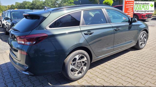 Hyundai i30 Kombi GO SW 1.6 GO*Navi*LED*Shzg*Lhzg*PDC*Cam*16Zoll* 