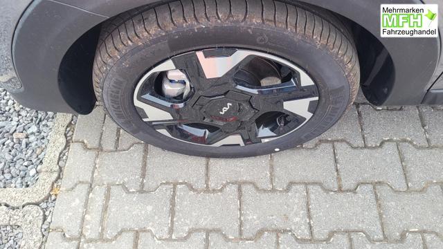 Kia Stonic Silver AT*Navi*Shzg*Lhzg*PDCv+h*Cam*16Zoll*LED 