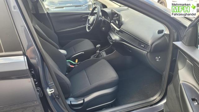 Hyundai i20 Family Family*Navi*Shzg*Lhzg*PDC*Cam*16Zoll*ACA* 