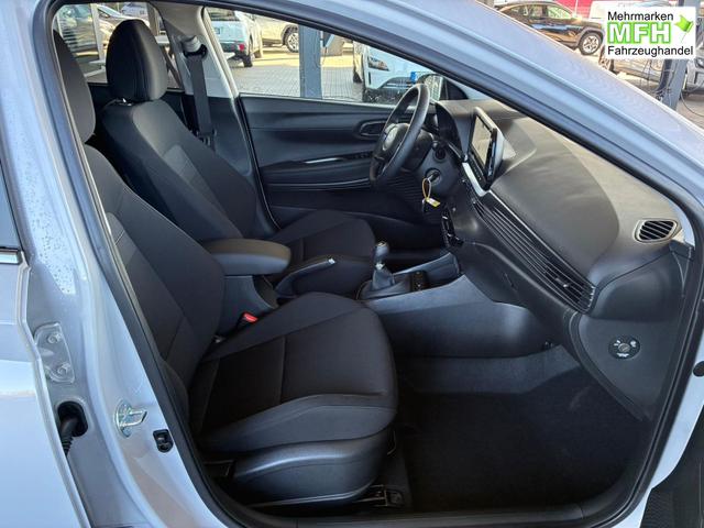 Hyundai BAYON Premium 1.2 MPI / Navi Sitz + Lenkradheizung R&uuml;ckfahrkamera Tempomat Klimaautomatik Alu 16" 
