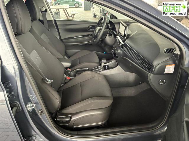 Hyundai BAYON Premium 1.0 T-GDI 100 PS 48V 7DCT / Keyless ACC Soundsystem BOSE Sitz + Lenkradheizung LED Navi PDC V&H Kamera Totwinkel Alu 16" 
