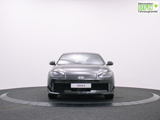 Hyundai IONIQ 6 77,4 kWh RWD / ACC LED Elekt. Heckklappe 2-Zonen Klimaaut. Alu 18" 
