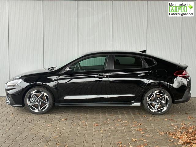 Hyundai i30 N-Line Fastback DCT 1.5 T-GDI mHev / Navi ACC Sitz & Lenkradheizung LED Alu 18" 