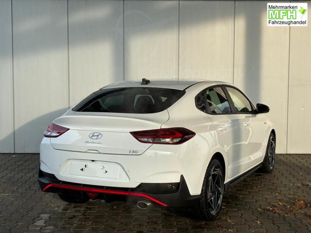 Hyundai i30 N-Line Fastback DCT 1.5 T-GDI mHev / Navi ACC Sitz & Lenkradheizung LED Alu 18" 