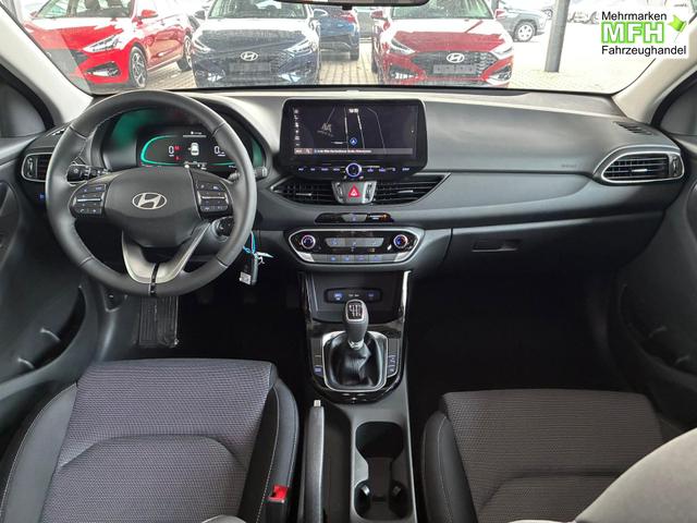 Hyundai i30 Kombi Comfort 1.5 T-GDI mHEV 140 PS 6MT / Navi LED PDC V&H.m.Kamera ALU16 