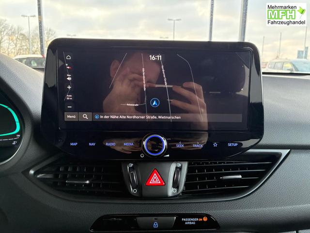 Hyundai i30 Kombi Comfort 1.5 T-GDI mHEV 140 PS 6MT / Navi LED PDC V&H.m.Kamera ALU16 