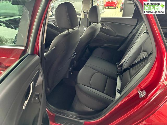Hyundai i30 Kombi Style 1.5 T-GDI mHEV 140PS 6MT / PDC V.&H. m. Kamera Sitz + Lenkradheizung Keyless LED Alu 16 