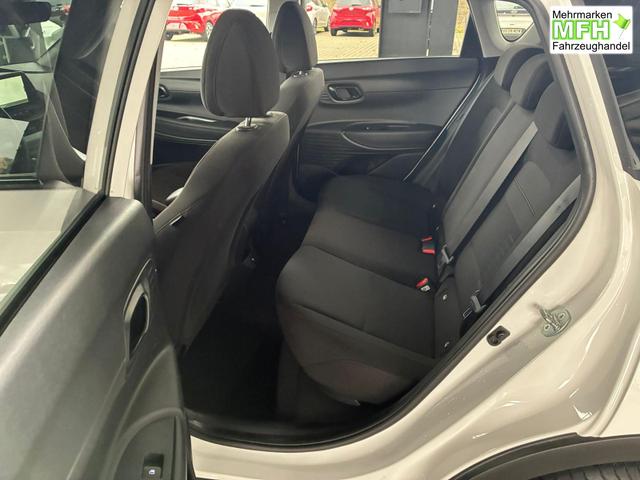 Hyundai BAYON Comfort 1.2 GDI 79 PS 5MT / LED Tempomat Navi R&uuml;ckfahrkamera Alu 16" 