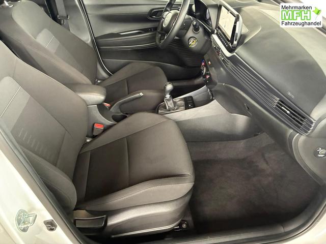 Hyundai BAYON Comfort 1.2 GDI 79 PS 5MT / LED Tempomat Navi R&uuml;ckfahrkamera Alu 16" 