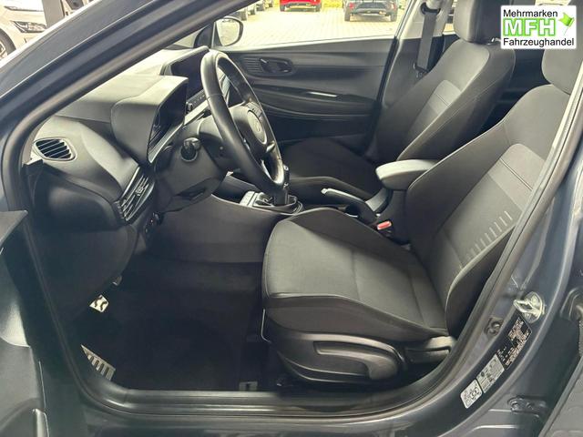 Hyundai BAYON Comfort 1.2 GDI 79 PS 5MT / LED Tempomat Navi R&uuml;ckfahrkamera Alu 16" 