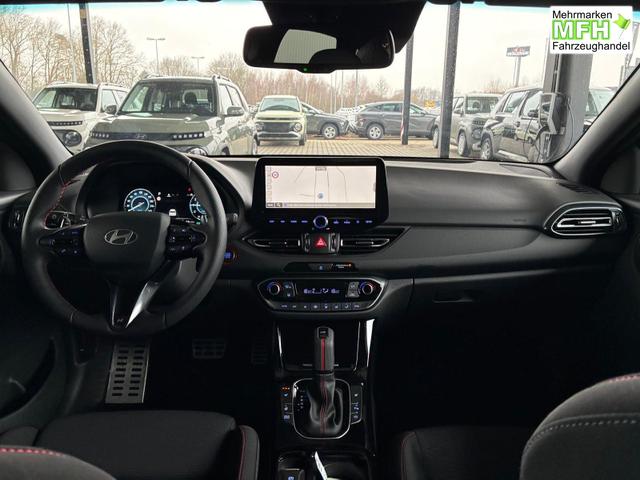 Hyundai i30 N-Line Fastback DCT 1.5 T-GDI mHev / Navi ACC Sitz & Lenkradheizung LED Alu 18" 