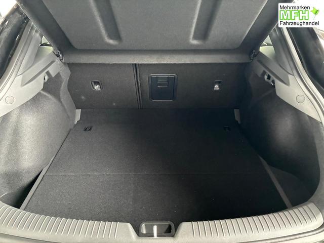 Hyundai i30 N-Line Fastback DCT 1.5 T-GDI mHev / Navi ACC Sitz & Lenkradheizung LED Alu 18" 