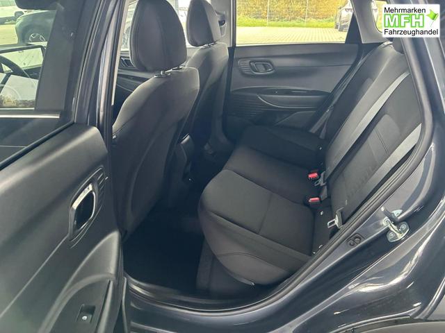Hyundai BAYON Premium Sky 1.0 T-GDI 100 PS 48V 7DCT / Keyless ACC Soundsystem BOSE Sitz + Lenkradheizung LED Navi PDC V&H Kamera Totwinkel Alu 16" 