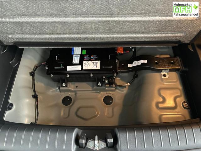 Hyundai BAYON Premium Sky 1.0 T-GDI 100 PS 48V 7DCT / Keyless ACC Soundsystem BOSE Sitz + Lenkradheizung LED Navi PDC V&H Kamera Totwinkel Alu 16" 