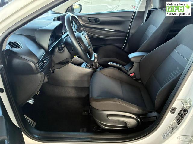 Hyundai BAYON Comfort 1.2 GDI 79 PS 5MT / LED Tempomat Navi R&uuml;ckfahrkamera Alu 16" 