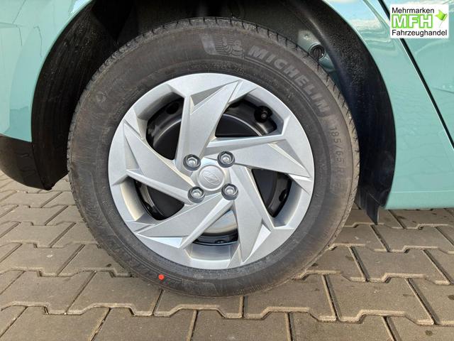 Hyundai i20 Comfort 1.0 T-GDi 7DCT / Navi Tempomat Sitz + Lenkradheizung PDC Hinten mit Kamera 
