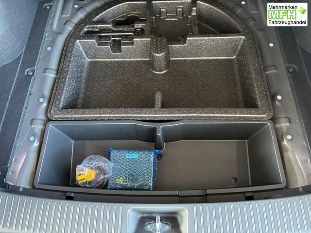 Hyundai i30 Kombi Comfort 1.5 GDI 95PS 6MT Navi / PDC V&H. m. Kamera LED Nebel 15'' LM 