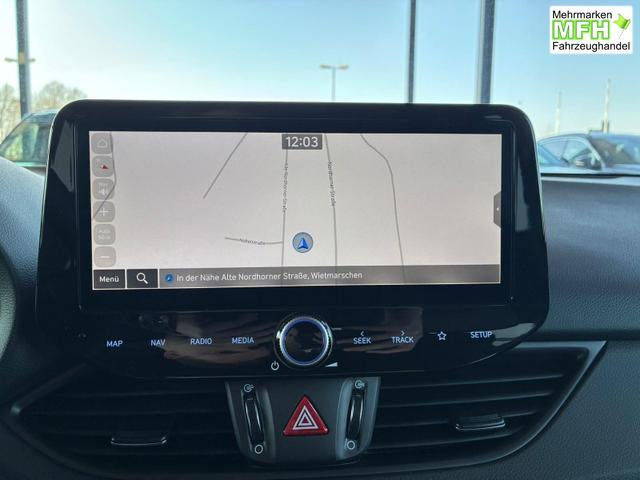 Hyundai i30 Kombi Comfort 1.5 GDI 95PS 6MT Navi / PDC V&H. m. Kamera LED Nebel 15'' LM 