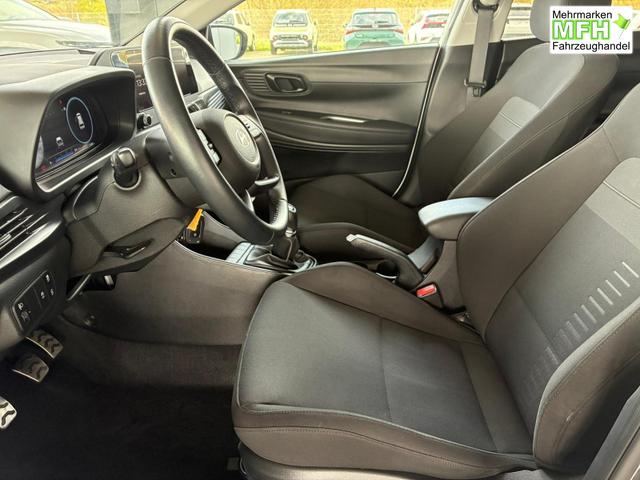 Hyundai BAYON Comfort 1.2 GDI 79 PS 5MT / LED Tempomat Navi R&uuml;ckfahrkamera Alu 16" 