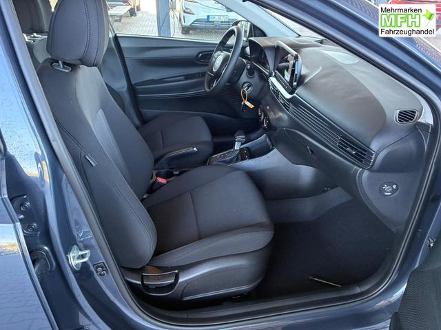 Hyundai i20 Comfort 1.0 T-GDi 7DCT / Navi Tempomat Sitz + Lenkradheizung PDC Hinten mit Kamera 
