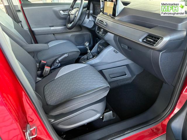 Ford Tourneo Courier Titanium 1.0 Ecoboost / PDC V&H +Kamera Shz vo AHK fest Alu 16" 