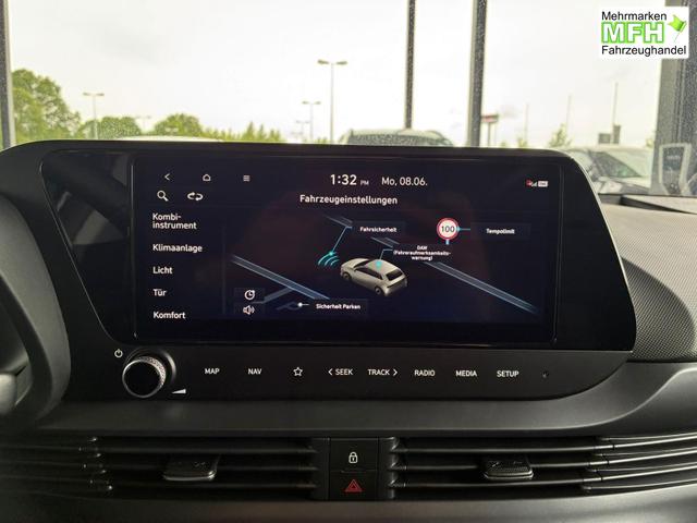 Hyundai i20 Pure 1.2 MPI / Navi PDC Hinten + Kamera Abgedunkelte Scheiben Tempomat Alu 16" 