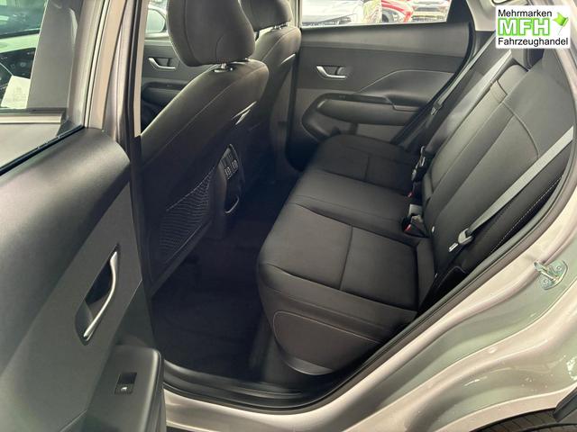 Hyundai KONA Comfort Plus 1.6 T-GDI DCT 4WD / Navi ACC Keyless Sitz + Lenkradheiz. LED Alu 18" 
