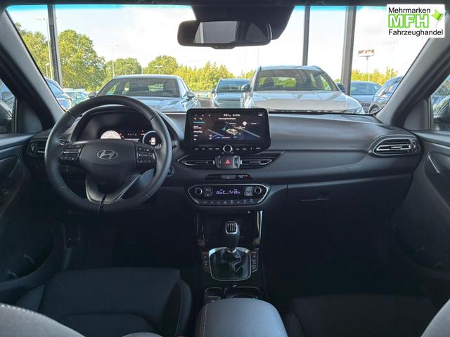 Hyundai i30 Kombi Comfort Plus 1.0 TGDI / Keyless Totwinkelassis. PDC V&H + Kamera Sitz Lenkradheizung LED Alu 17'' 