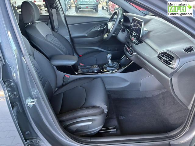 Hyundai i30 Kombi Comfort Plus 1.0 TGDI / Keyless Totwinkelassis. PDC V&H + Kamera Sitz Lenkradheizung LED Alu 17'' 