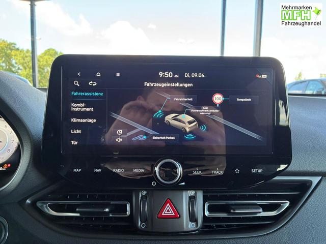 Hyundai i30 Kombi Comfort Plus 1.0 TGDI / Keyless Totwinkelassis. PDC V&H + Kamera Sitz Lenkradheizung LED Alu 17'' 