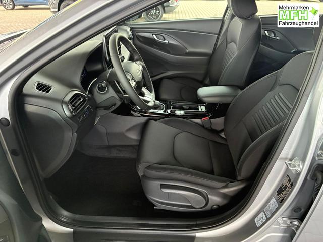 Hyundai i30 Comfort Plus 1.0 TGDI DCT / Navi ACC LED Sitz & Lenkr.Heiz PDC V&H.m.Kamera Alu 17 