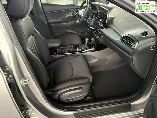 Hyundai i30 Comfort Plus 1.0 TGDI DCT / Navi ACC LED Sitz & Lenkr.Heiz PDC V&H.m.Kamera Alu 17 