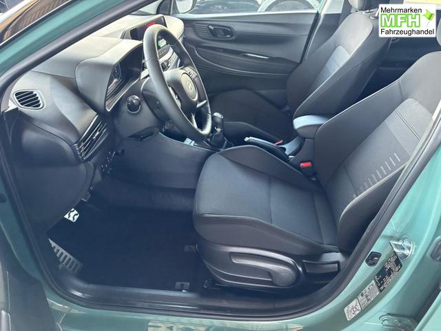 Hyundai BAYON Comfort Plus 1.2 MPI / Navi PDC m. Kamera Klimaautom./ LED Sitz & Lenkr.Heiz/ Alu16 
