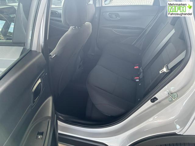 Hyundai BAYON Comfort Plus 1.2 MPI / Navi PDC m. Kamera Klimaautom./ LED Sitz & Lenkr.Heiz/ Alu16 