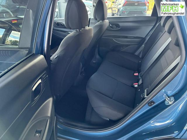 Hyundai BAYON Comfort Plus 1.2 MPI / Navi PDC m. Kamera Klimaautom./ LED Sitz & Lenkr.Heiz/ Alu16 