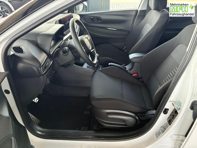 Hyundai BAYON Comfort Plus 1.2 MPI / Navi PDC m. Kamera Klimaautom./ LED Sitz & Lenkr.Heiz/ Alu16 