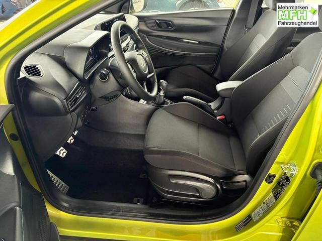 Hyundai BAYON Blackline 6MT / PDC m. Kamera Sitz & Lenkr.Heiz./ LED Privasy ALU16 