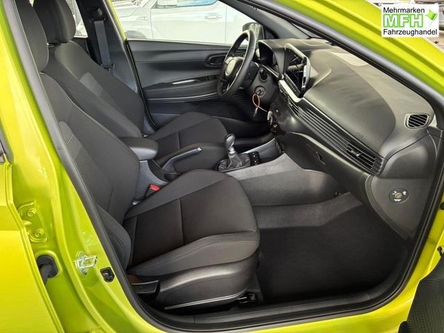 Hyundai BAYON Blackline 6MT / PDC m. Kamera Sitz & Lenkr.Heiz./ LED Privasy ALU16 