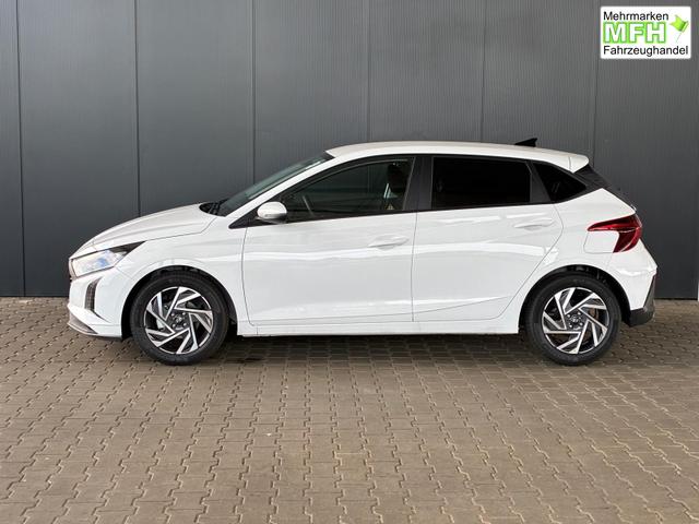 Hyundai i20 Pure 1.2 MPI / Navi PDC Hinten + Kamera Abgedunkelte Scheiben Tempomat Alu 16" 