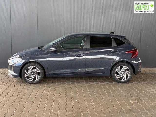 Hyundai i20 Pure 1.2 MPI / Navi PDC Hinten + Kamera Abgedunkelte Scheiben Tempomat Alu 16" 