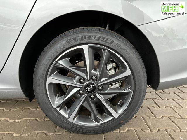 Hyundai i30 Kombi Comfort Plus 1.0 TGDI DCT / Navi Sitz + Lenkradheizung PDC V&H Kamera LED Alu 17" 