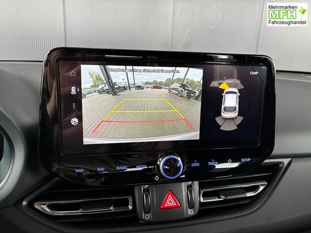 Hyundai i30 Kombi Comfort Plus 1.0 TGDI DCT / Navi Sitz + Lenkradheizung PDC V&H Kamera LED Alu 17" 