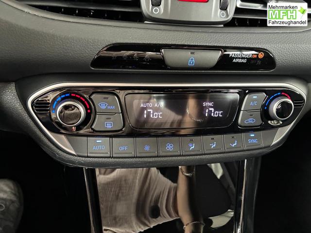 Hyundai i30 Kombi Comfort Plus 1.0 TGDI DCT / Navi Sitz + Lenkradheizung PDC V&H Kamera LED Alu 17" 