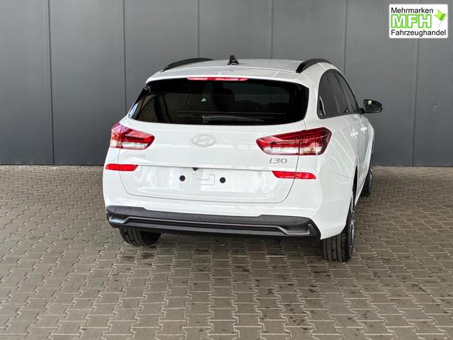 Hyundai i30 Kombi Comfort Plus 1.0 TGDI DCT / Navi Sitz + Lenkradheizung PDC V&H Kamera LED Alu 17" 