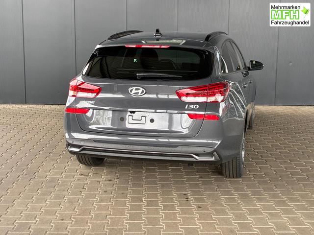Hyundai i30 Kombi Comfort Plus 1.0 TGDI DCT / Navi Sitz + Lenkradheizung PDC V&H Kamera LED Alu 17" 